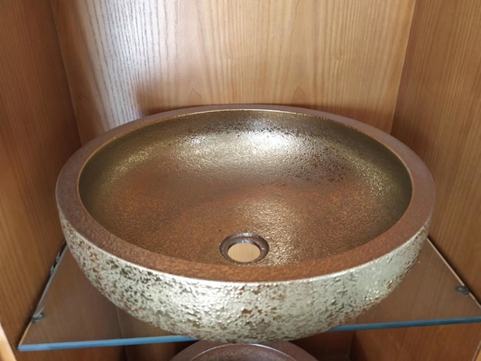 Ceramiczna umywalka jednodrzwiowa z katodowym systemem próżniowym