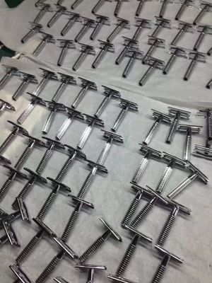 Maszyna do powlekania PVD Maszyna do chromowania natryskowego Urządzenia próżniowe do biżuterii Dekoracje świąteczne