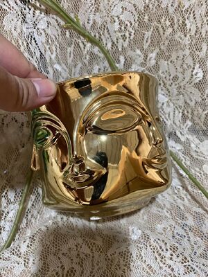 Maszyna do pokrycia naczynia do napojów pełnoautomatycznego PVD z niestandardowym rozmiarem komory i trwałym procesem powlekania do produkcji kubków