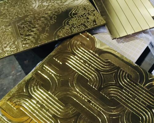 Urządzenie do powlekania PVD materiałów budowlanych ceramicznych z niestandardowym powlekaniem kolorów i pełną automatyczną obsługą