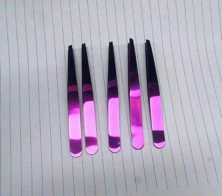 Maszyna do powlekania PVD w pełni automatyczna z niestandardową komorą próżniową i wieloma kolorami powlekania do małych akcesoriów sprzętowych
